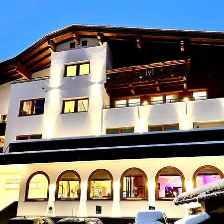 Aparthotel Dorfplatzl Garni Tux Exterior photo