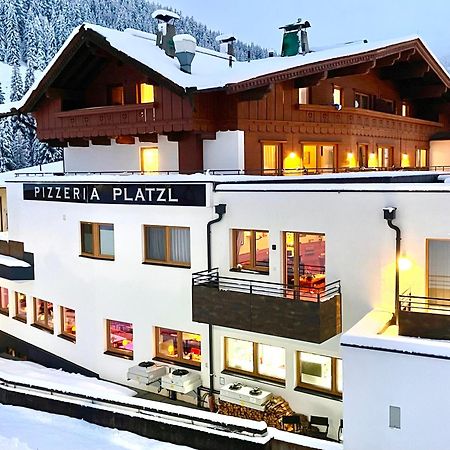 Aparthotel Dorfplatzl Garni Tux Exterior photo