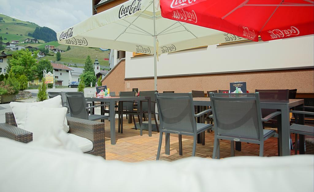 Aparthotel Dorfplatzl Garni Tux Exterior photo