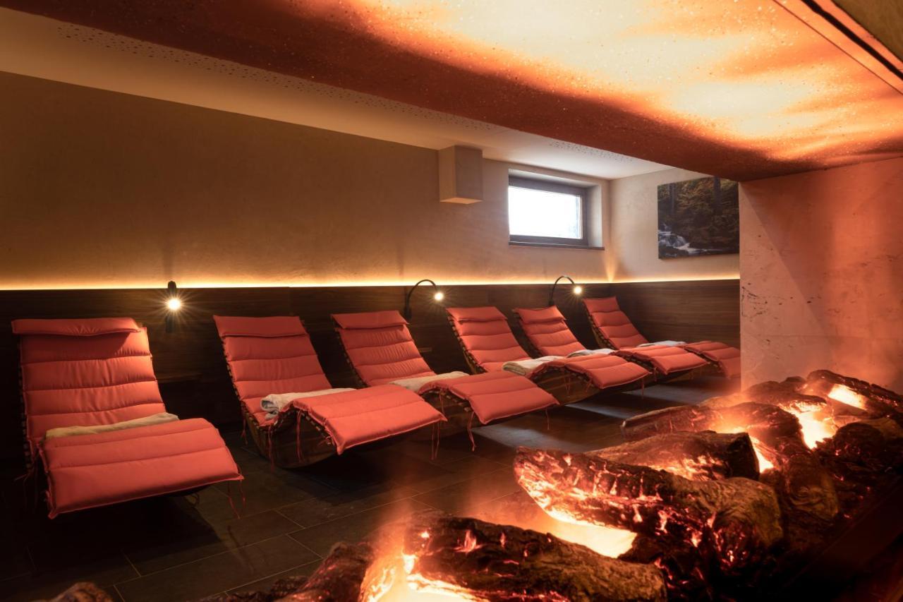 Aparthotel Dorfplatzl Garni Tux Exterior photo