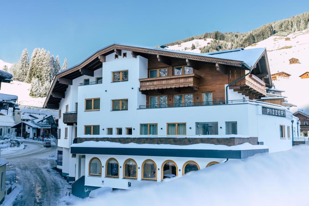 Aparthotel Dorfplatzl Garni Tux Exterior photo
