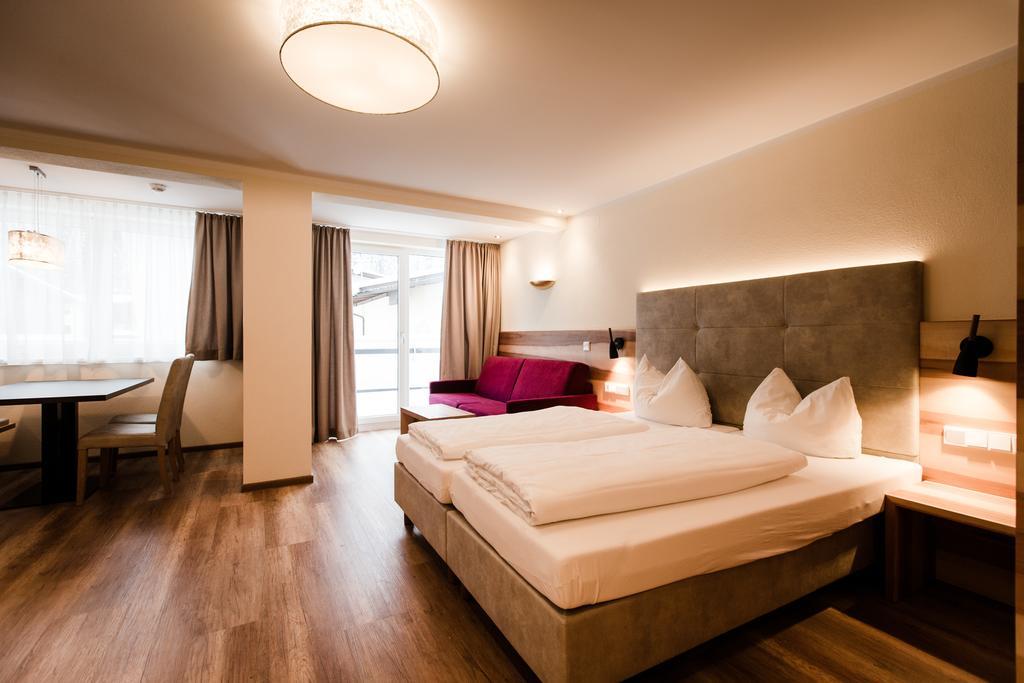 Aparthotel Dorfplatzl Garni Tux Exterior photo