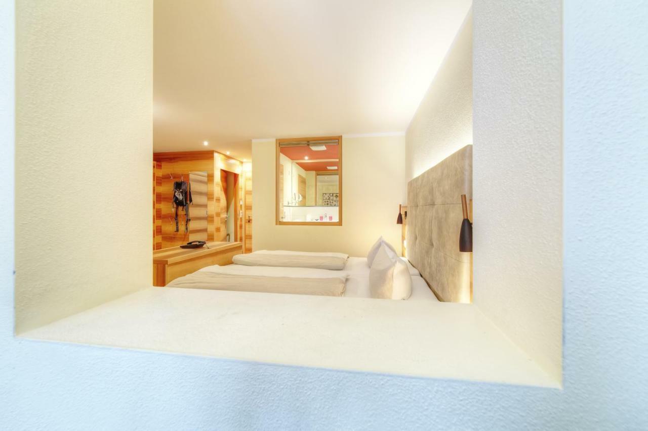 Aparthotel Dorfplatzl Garni Tux Exterior photo
